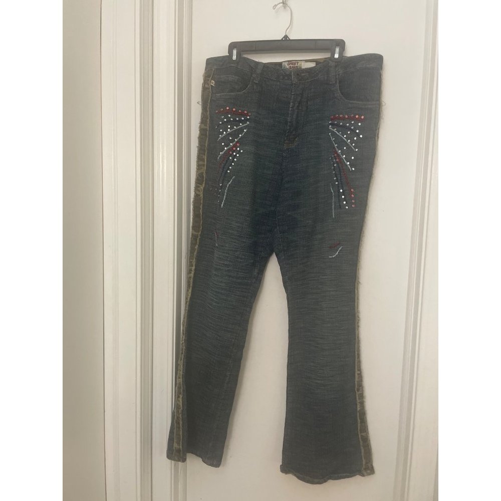 Crest. Women Jean Bell bottomStyle /size 15-16